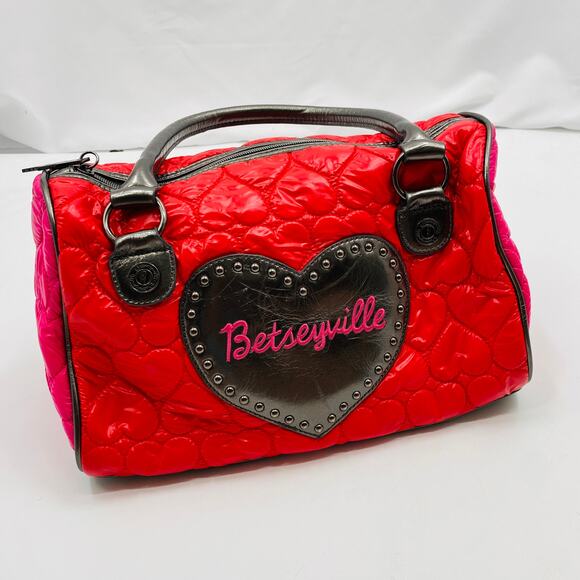 Betsey Johnson Betseyville red heart quilted hand bag - Picture 1 of 9